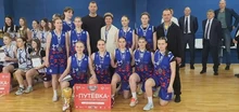 Награждение баскетболисток из Рубцовска