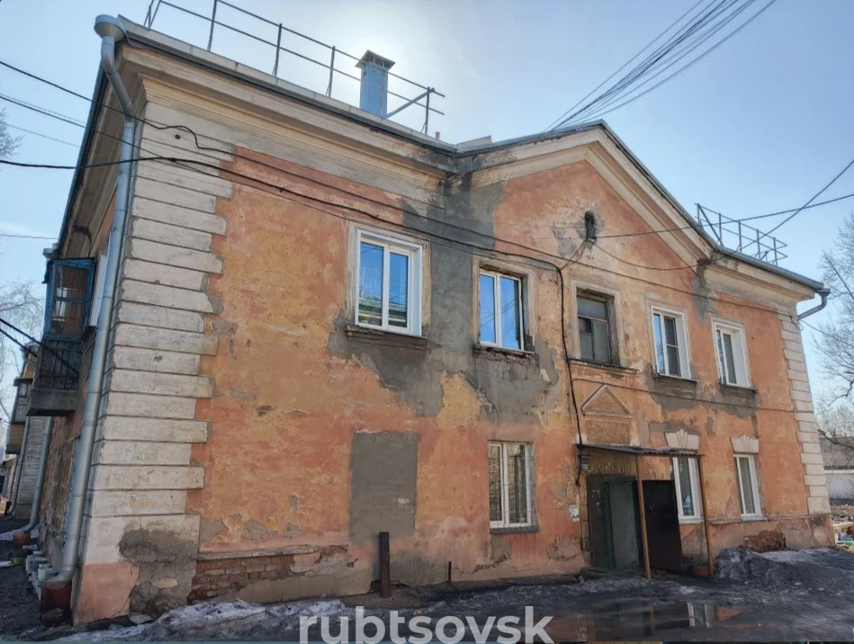 Здание по ул.Красной,88, где произошло разрушение конструкции жилого дома