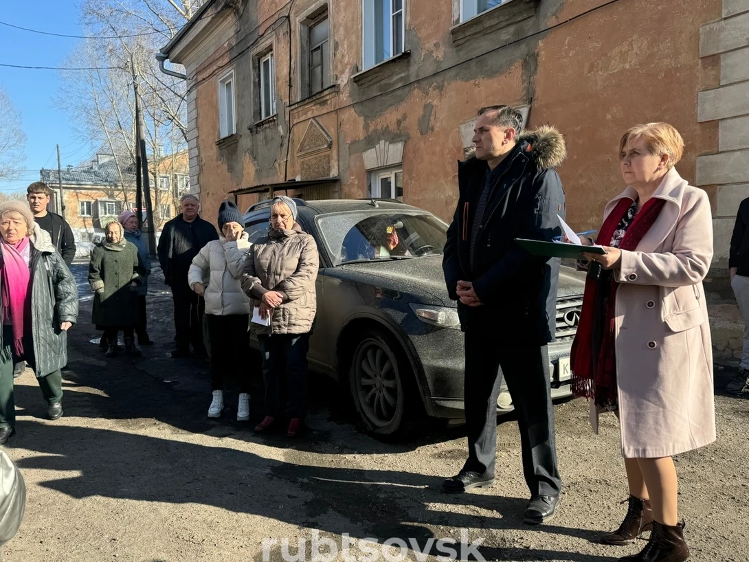 Собрание с жильщами в МКД по ул. Красной,88